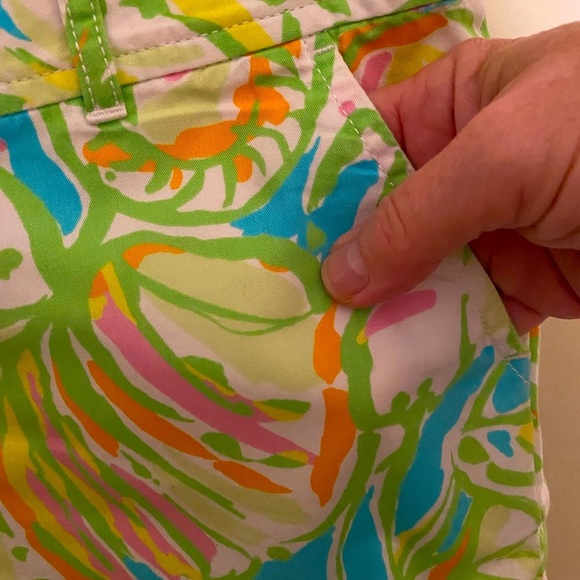 LILLY 🦩 PULITZER BUTTERCUP SHORTS SIZE 00 great condition. EUC 🌸 - Picture 11 of 12